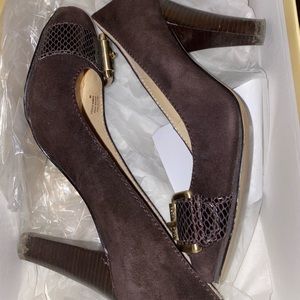 Brown suede buckle heels. Michael Kors. SZ. 6